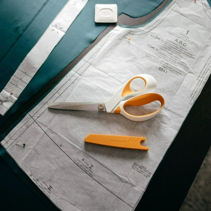 SoftGrip Ergonomic Fabric Scissors For Crisp Clean Cuts